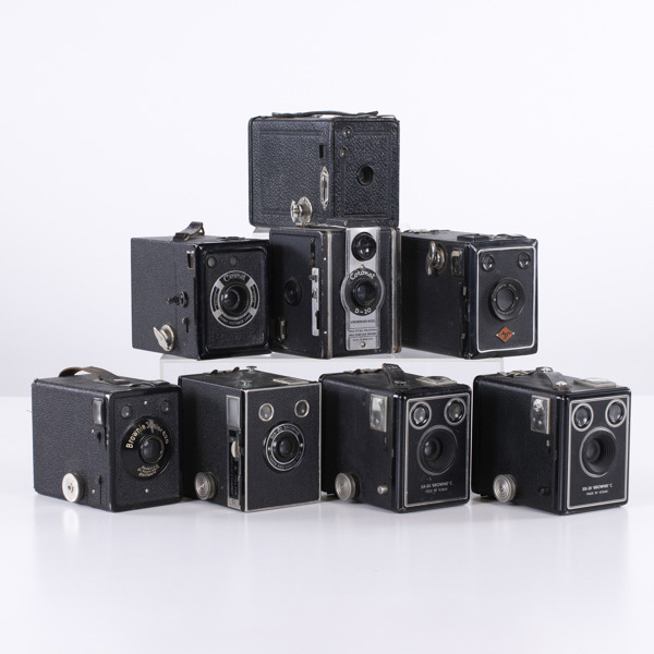 Lådkameror, 8 st, bl a Kodak, Agfa, m.m._23176a_8db15c427d67811_lg.jpeg