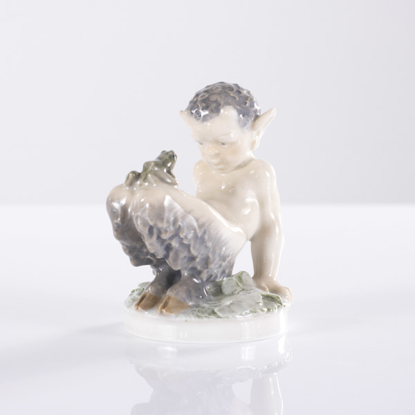 Christian Thomsen, figurin, faun, Royal Copenhagen, höjd 12,5 cm_23790a_8db2c7d773786b0_lg.jpeg