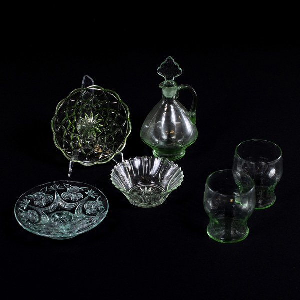 Gröntonat glas, 6 delar, höjd 22 cm och mindre