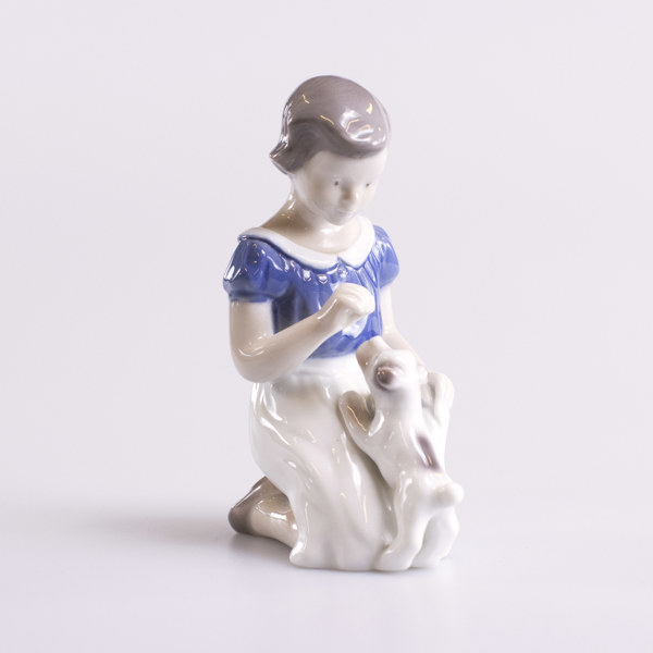 Figurin, porslin, Bing & Gröndahl, 2316, höjd ca 13 cm_24841a_lg.jpeg