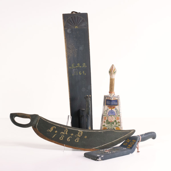 Diverse allmoge, 4 delar, bl. a. skäkteträ, längd 64 cm och mindre