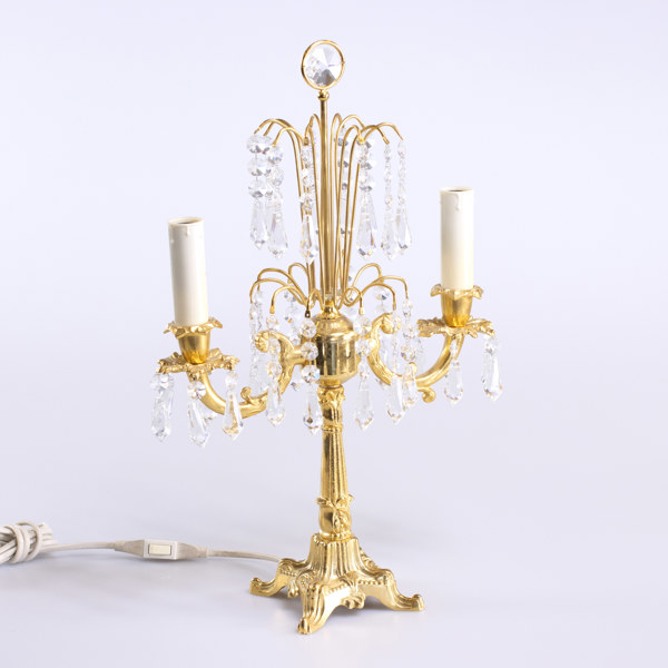 Bordslyster, gulmetall, prismor, höjd 45 cm