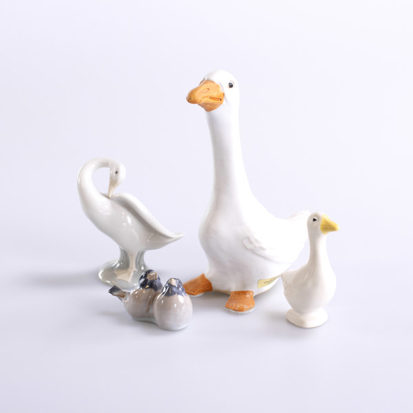 Figuriner, 4 st, fåglar, bl a Höganäs, högsta 20 cm