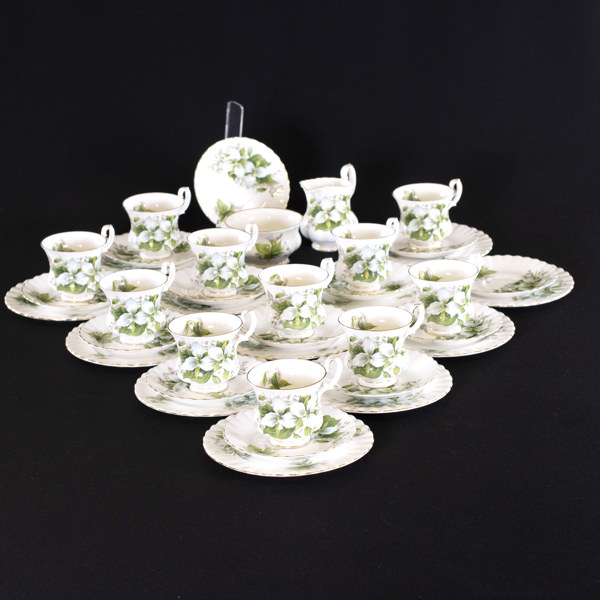 Kaffeservis, 38 delar, "Trillium", Royal Albert