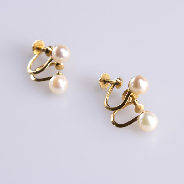 Örhängen, 2 par, 18k, vikt 3,9 gram