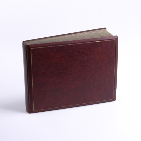 Vykortsalbum, med 144 st bilder