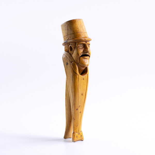 Nötknäppare, snidat trä, längd 20 cm