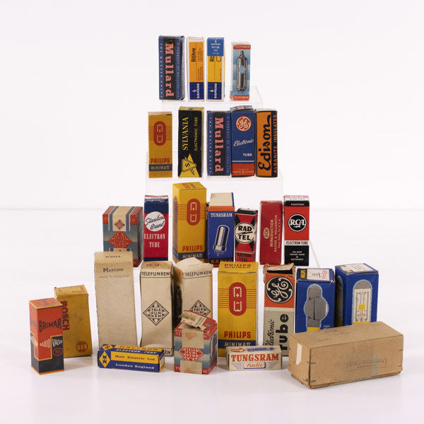 Radiorör, ett parti, obegagnade, bl a Telefunken, EL34