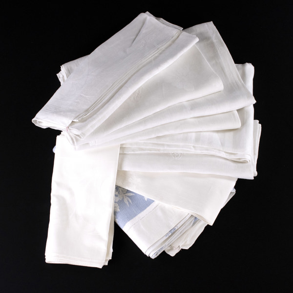 Linnedukar, ett parti, bl a 200x140 cm