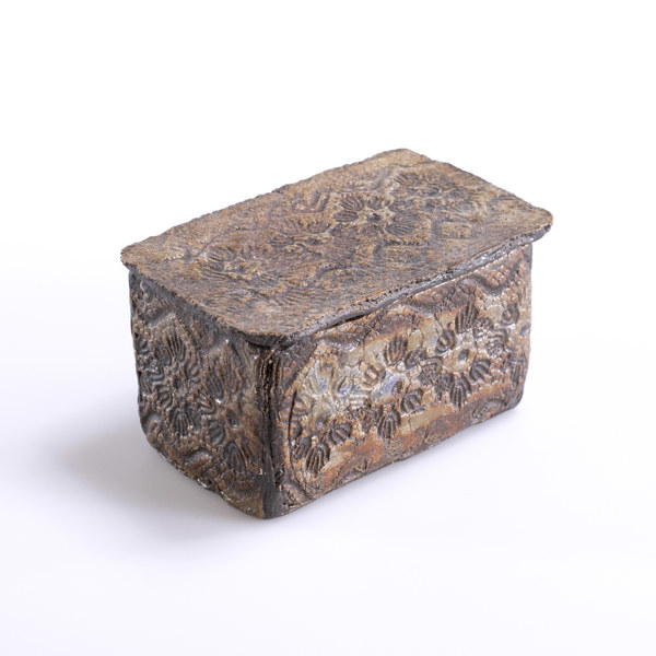 Ingrid Nordström, lockask, stengods, signerad, höjd 10,5 cm