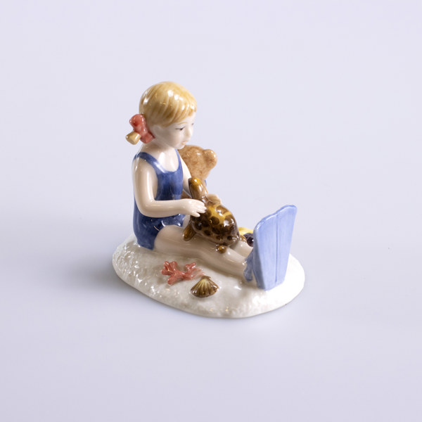 Figurin, "Emma", The Millennium Collection, Royal Copenhagen_26602a_8db9f107e6808b8_lg.jpeg