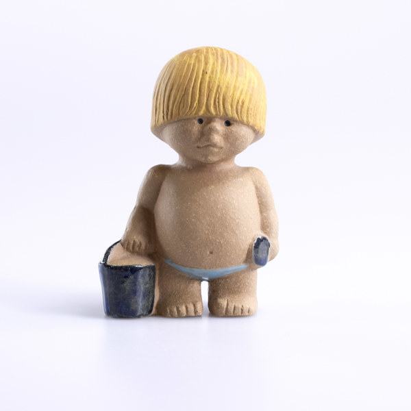 Lisa Larson, figurin, "Pojke med hink", Gustavsberg, höjd 14 cm