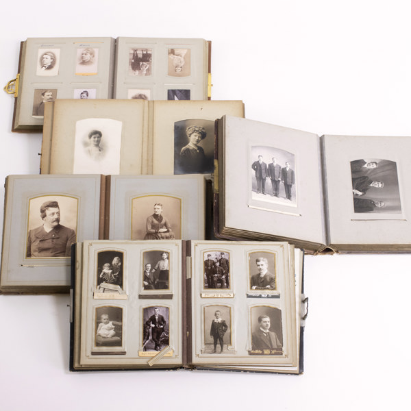 Fotoalbum, 6 st, med porträttfoton, 18/1900-tal