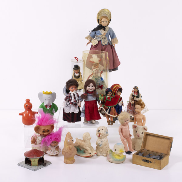 Dockor, troll, tennsoldater, längsta 30 cm