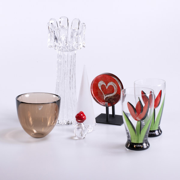 Diverse glas, 7 delar, bl a "Sunflower", Göran Wärff, Ulrica Hydman-Vallien