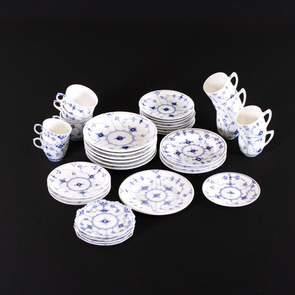 Servisdelar, 35 st, "Musselmalet", Royal Copenhagen, Bing & Gröndahl