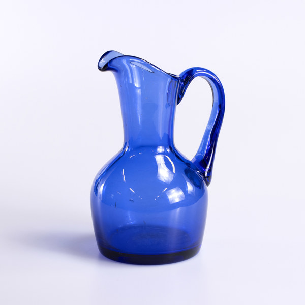 Bringare, blå glasmassa, höjd 20,5 cm