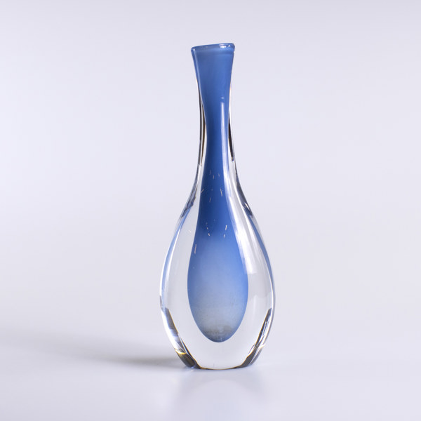 Vicke Lindstrand, vas, Kosta, signerad, höjd 28 cm