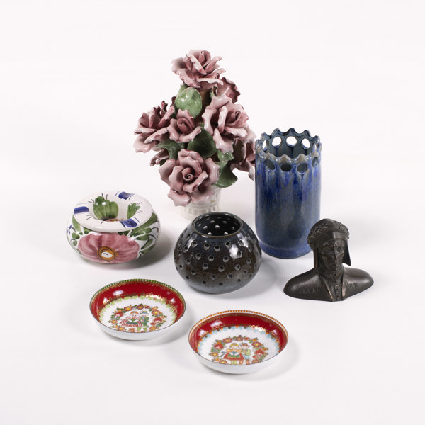 Diverse keramik/bordsdekorationer, 7 delar, bl a bronsfigurin_29815a_lg.jpeg