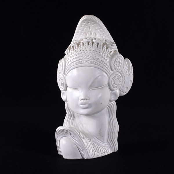 Byst, gips, signerad, höjd 32,5 cm