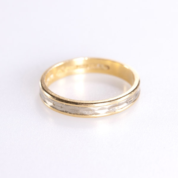 Ring, 18k guld, storlek 19,25