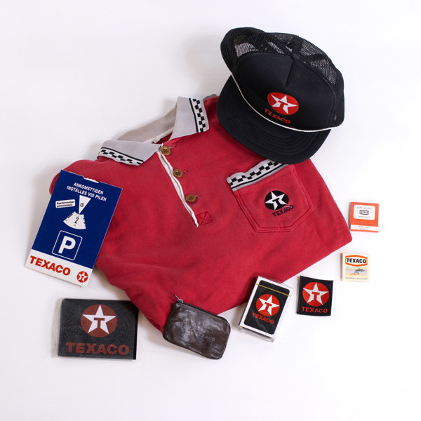 Texaco-memorabilia, 9 delar, bl a keps, kortlek