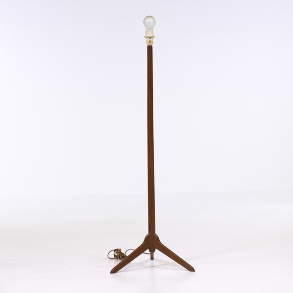 Golvlampa, teak, trebent, höjd 122 cm_30782a_8dc466c8722b86e_lg.jpeg