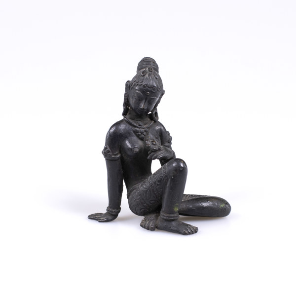 Skulptur, brons, sittande kvinna, höjd 9,5 cm_31425a_8dc501ed0777aec_lg.jpeg