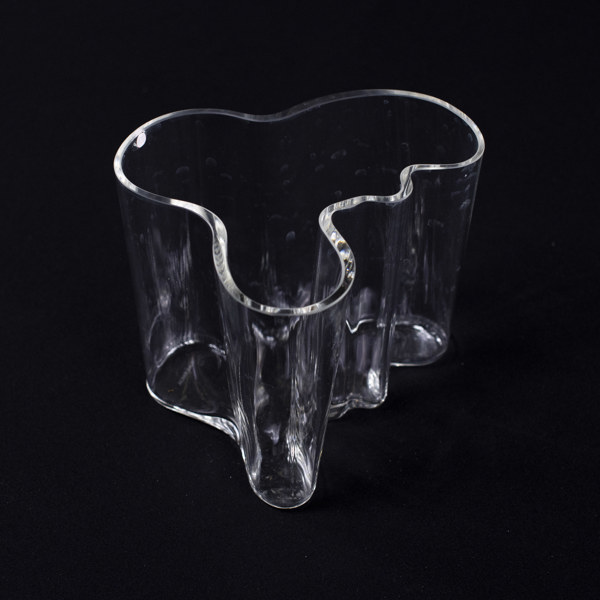 Alvar Aalto, vas, "Savoy", Iittala_31690b_8dc5de95c4d62ce_lg.jpeg