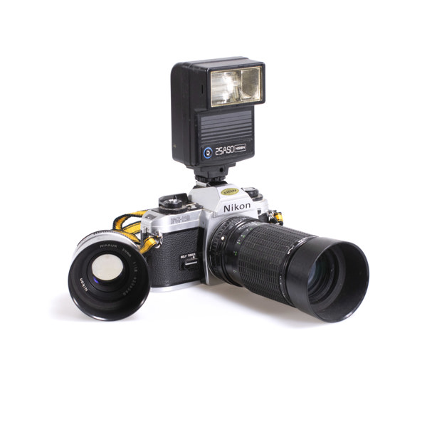 Systemkamera, Nikon, FG-20, 50 mm, 80-200 mm, blixt, 80-tal, Japan_31752a_8dc61452b7cc86b_lg.jpeg