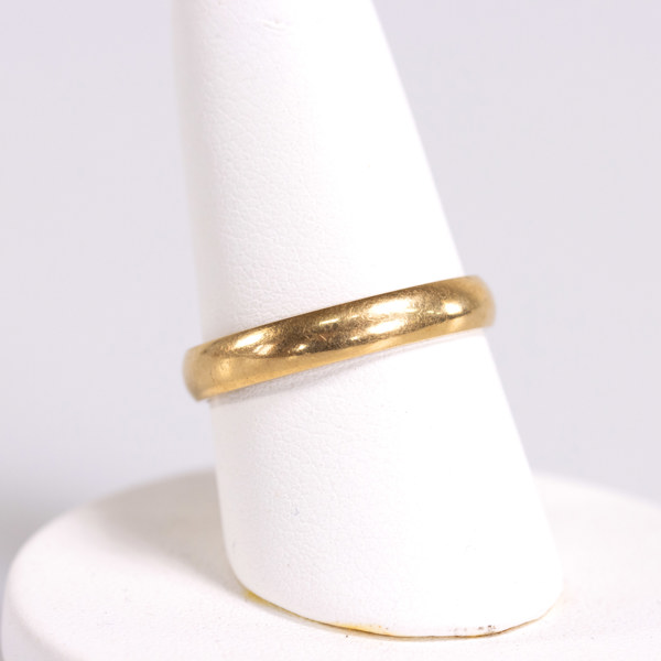 Slät ring, 18k guld, storlek 18,5, vikt 3,4 gram