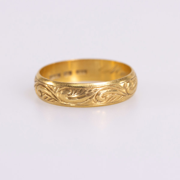 Ring, 18k guld, storlek 19,25, vikt 4,1 gram