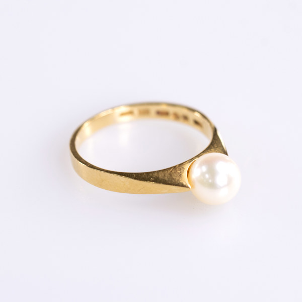 Ring, 18k guld, 2,8 gram, storlek 16,75