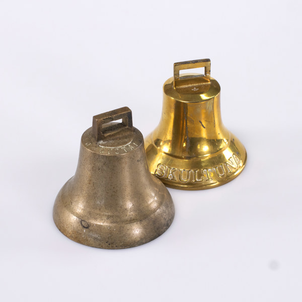Klockor, 2 st, mässing, Skultuna, CL Göransson