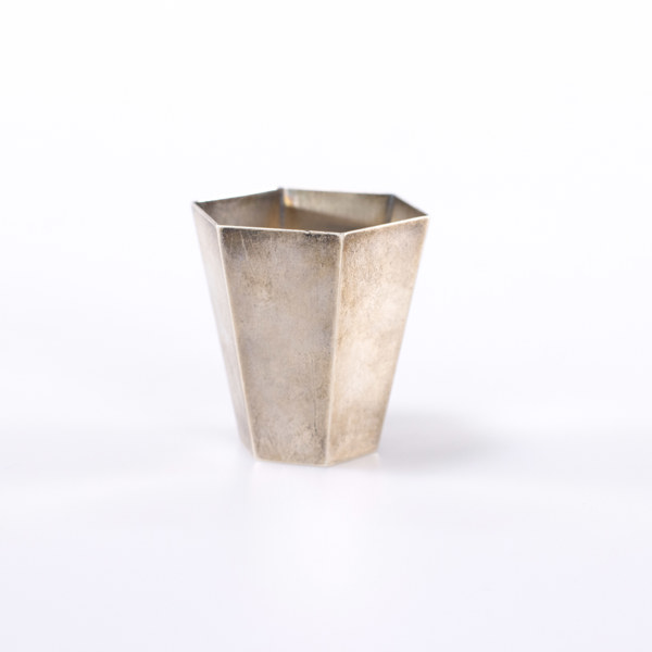 Wiwen Nilsson, bägare, silver, höjd 5 cm