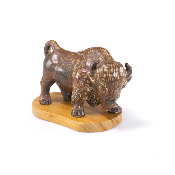 Gunnar Nylund, figurin, bisonoxe, Rörstrand, längd 17 cm