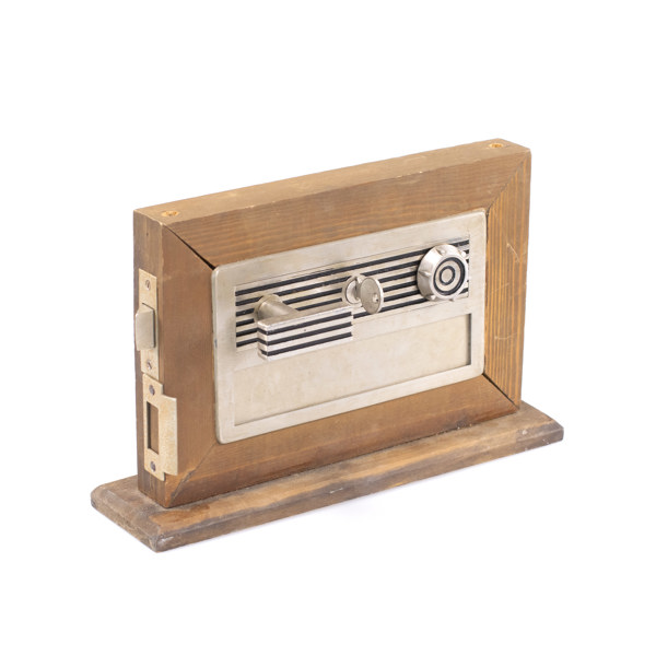 Butiksmodell, kassaskåpsdörr, höjd 22 cm