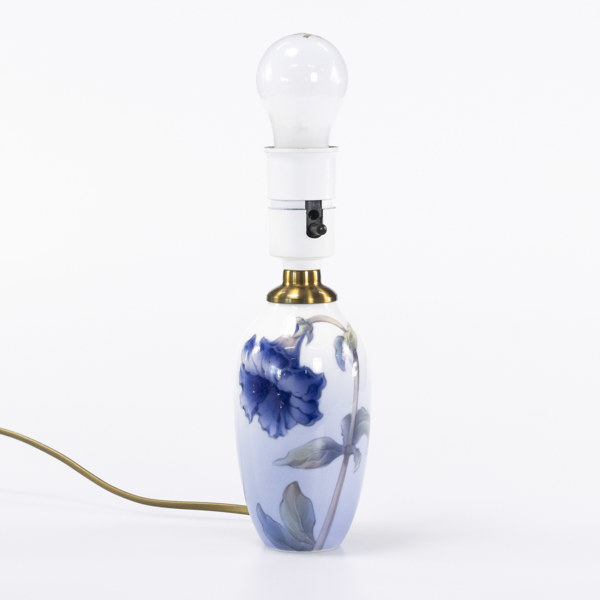 Bordslampa, porslin, Royal Copenhagen, höjd 22 cm