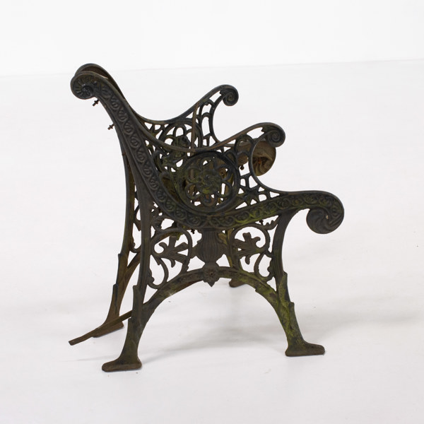 Gavlar till trädgårdssoffa, gjutjärn, 1900-tal