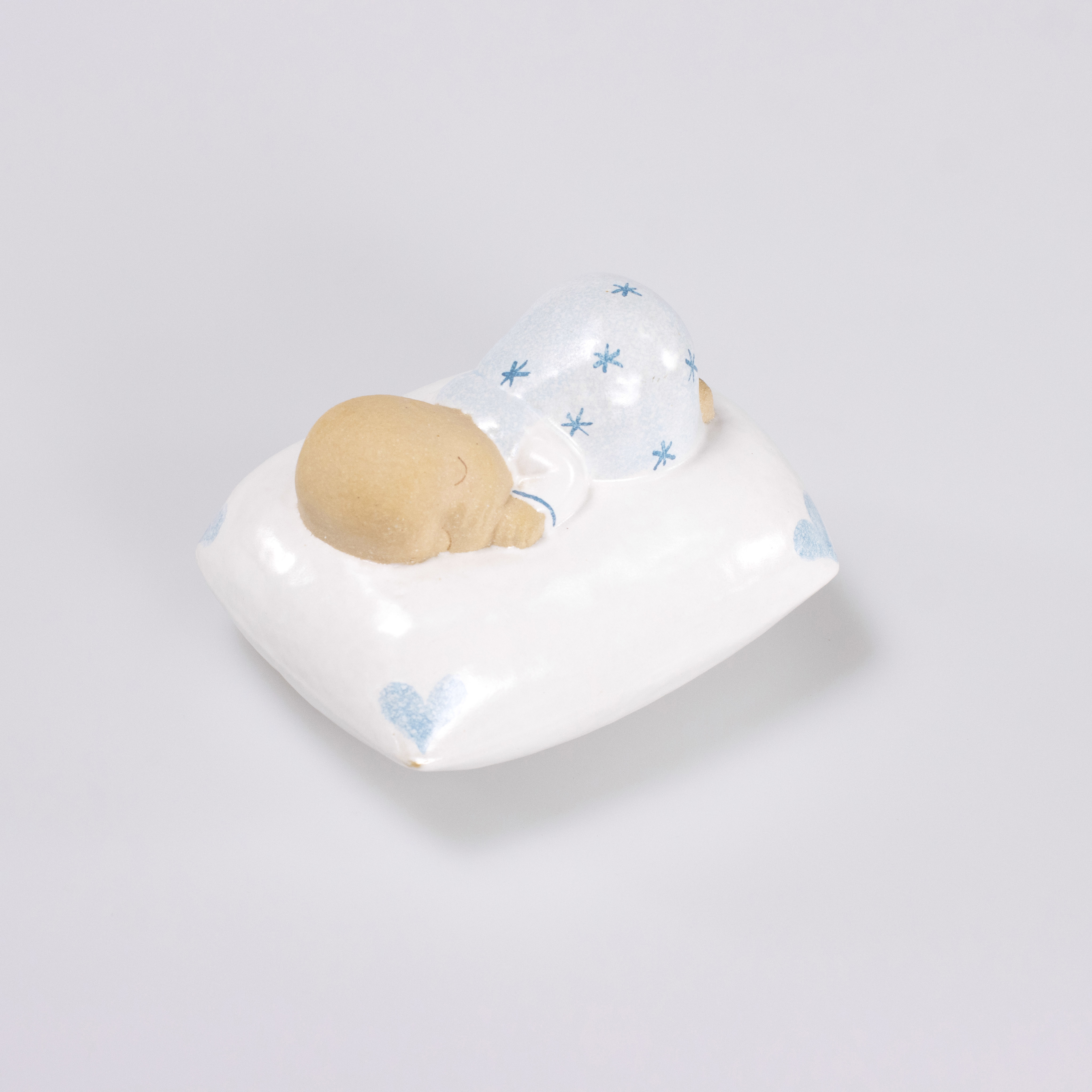 Lisa Larson  /  bebis på kudde LISA LARSON. Figurin, stengods, 