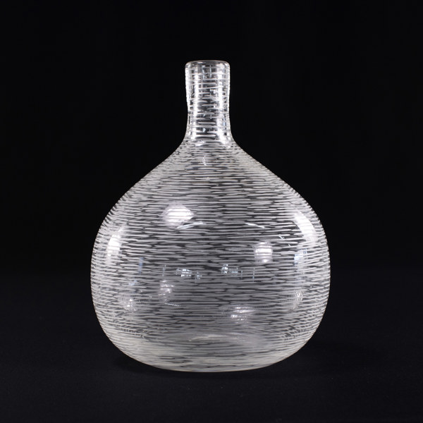 Vas, glas, 1900-tal, höjd ca 26 cm