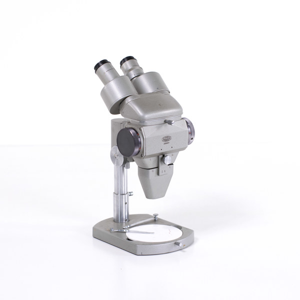 Mikroskop, Olympus, 1970, med låda