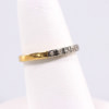 Ring, 18k guld, 6 st stenar, storlek 17, vikt 2,0 gram