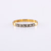 Ring, 18k guld, 6 st stenar, storlek 17, vikt 2,0 gram