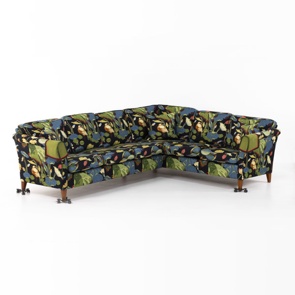 Soffa, textil, klädd i "Nympheus" av GP & J Baker, Bröderna Andersson
