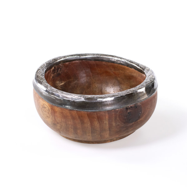 Träskål, sannolikt Spanien, diameter 24 cm, höjd 12,5 cm