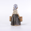 Figurin, Lladro, "Flicka med mjökspannar", signerad, höjd 21 cm