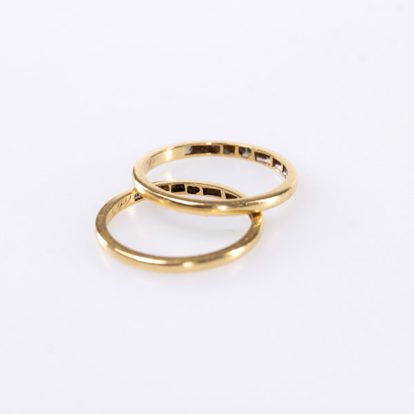 Ringar, 2 st, 18k guld, vikt 3,8 gram