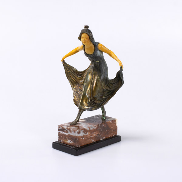 Skulptur, art deco, brons och bakelit, höjd 20,5 cm