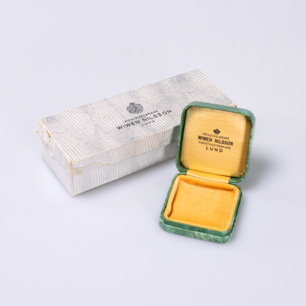 Wiwen Nilsson, askar, 2 st